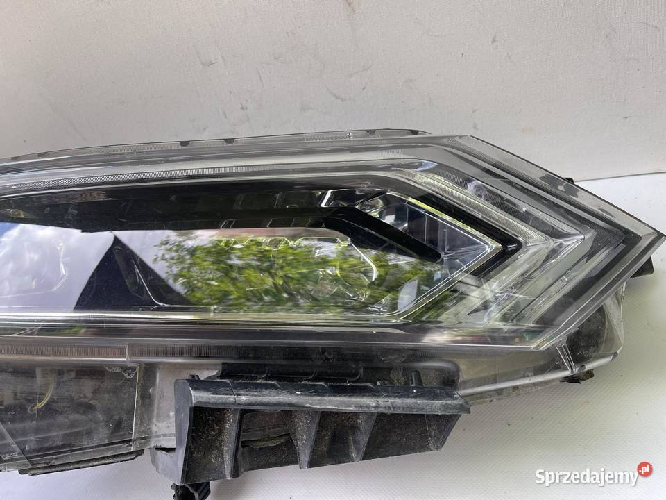 NISSAN QASHQAI J11 LIFT PRAWA LAMPA PRZÓD wielkopolskie Ostroróg