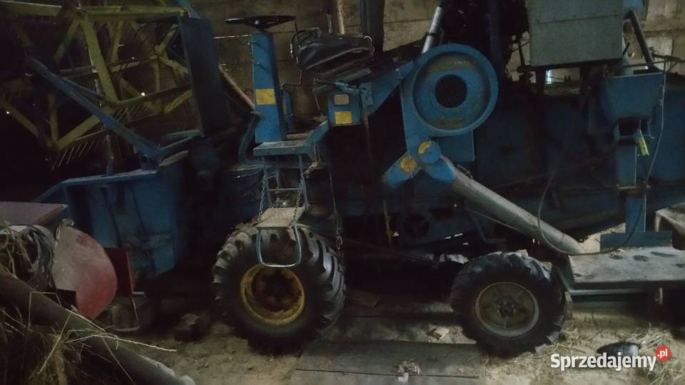 Sprzedam maly niezawodny kombajn zbozowy Gumniska