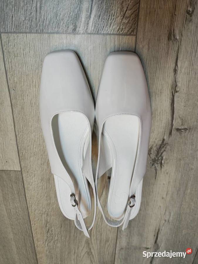 43 Białe ślubne czółenka wieczorowe z odkrytą