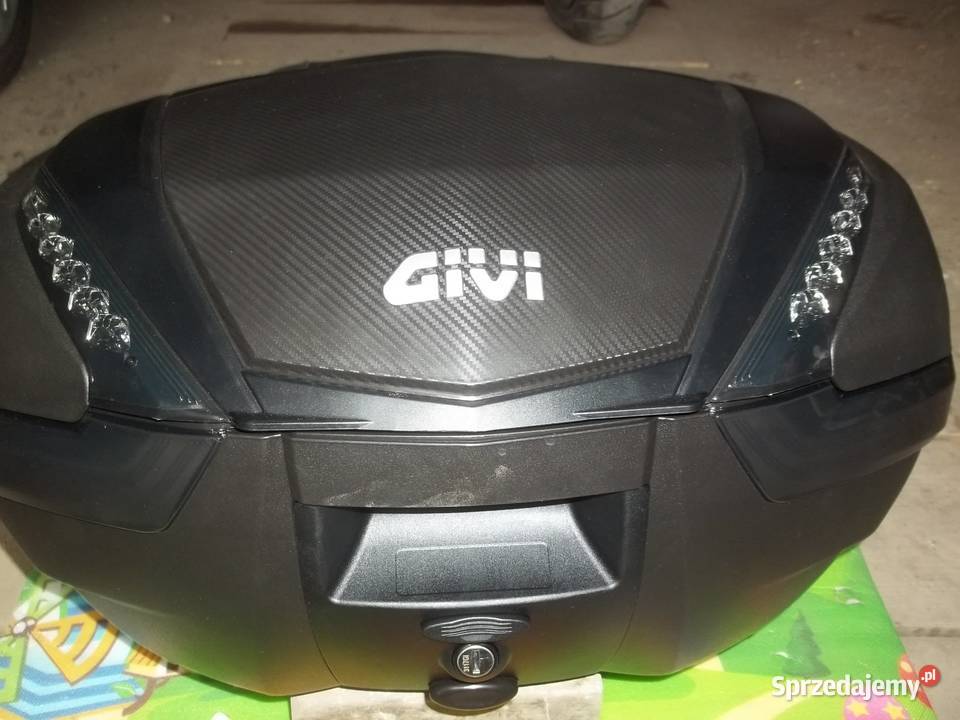 Kufer Centralny Givi 47L z oparciem stelaż Katowice