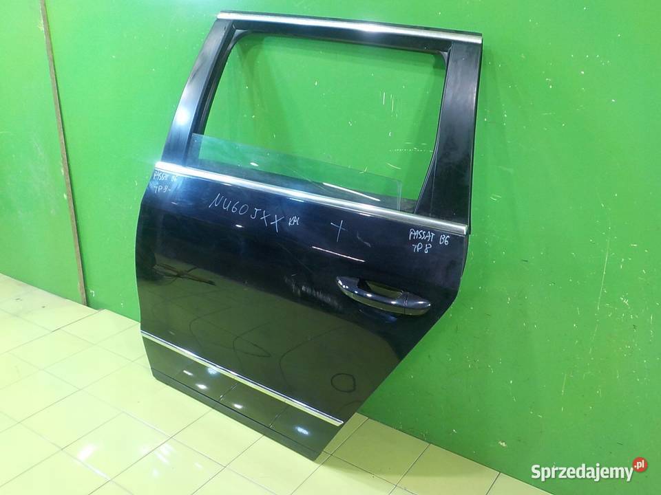 VW PASSAT B6 20 TDI 10r KOMBI drzwi lewe tyl osobowe Suków sprzedam