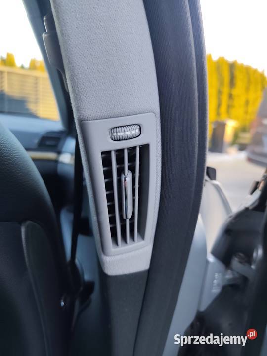 E klasa ze Szwajcarii opłacony Mercedes-Benz Ozorków