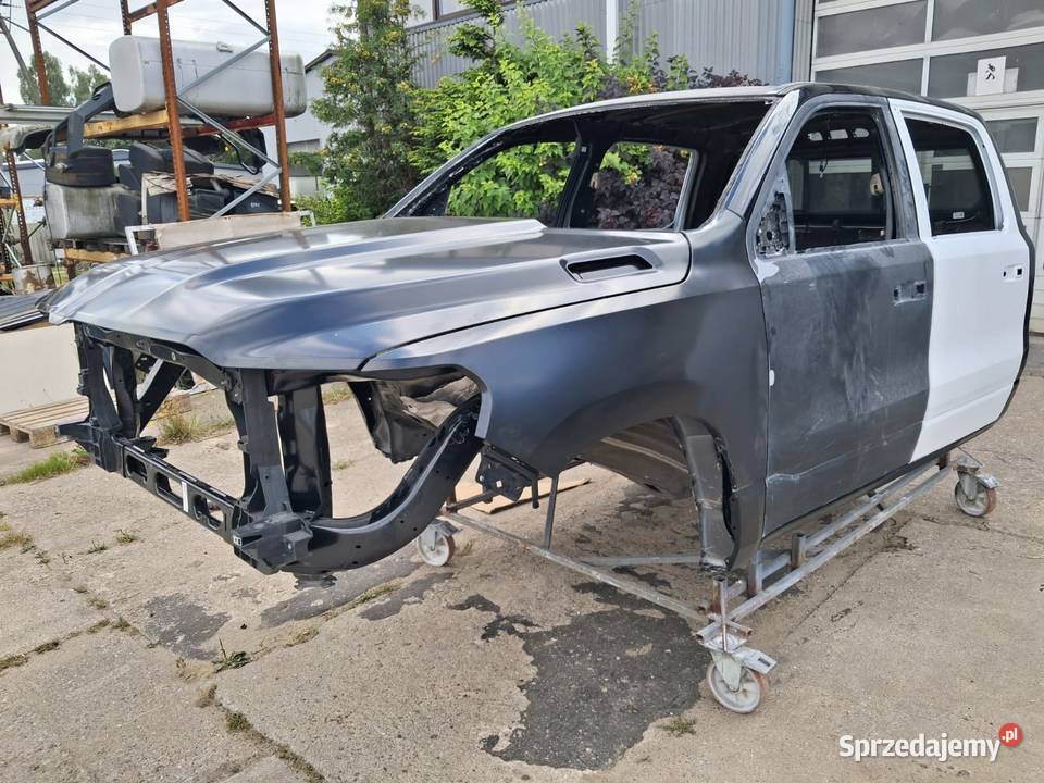 Kabina Ram 1500 CrewCab V generacja 2020 r osobowe Sierakowice