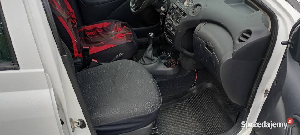 Toyota Yaris 2004 D4D  14 diesel Łańcut