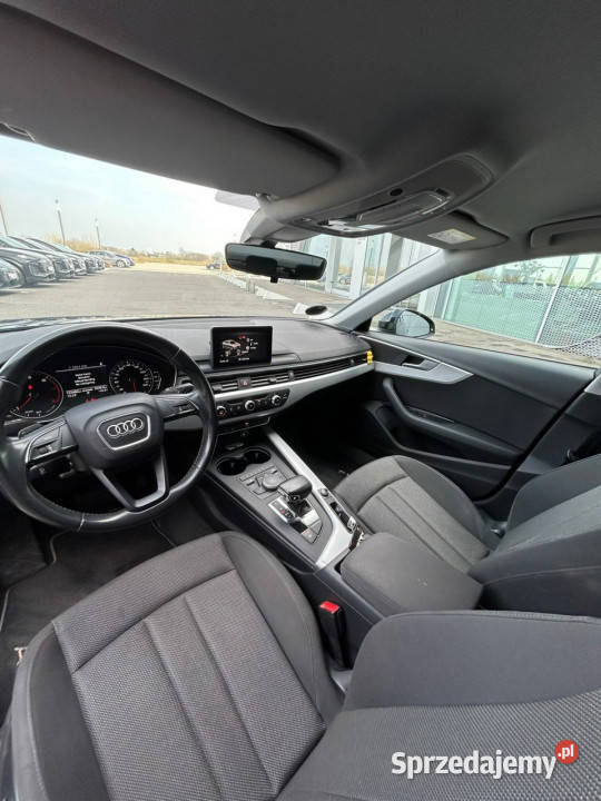 Audi A4 Limousine B9 2015