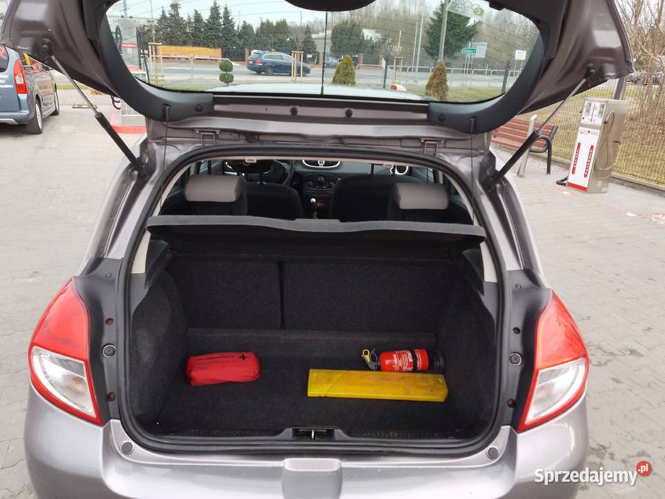 Renault Clio Lift 2010r 12 benzyna 75 Przebieg 75KM Radom