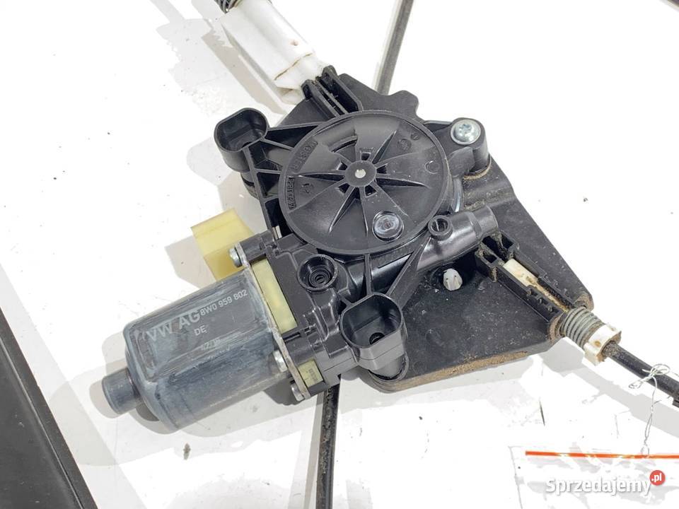 PODNOŚNIK SZYBY LEWY TYŁ AUDI Q8 4M8837461 SUV sprzedam