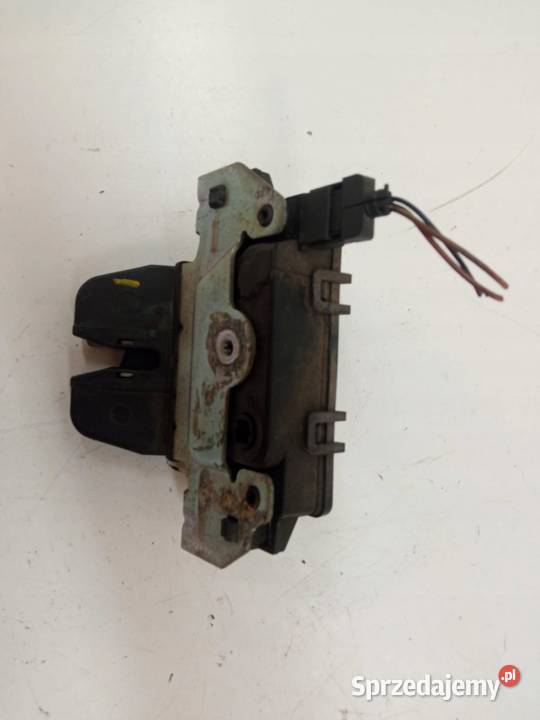 ZAMEK KLAPY BAGAŻNIKA KOMBI 131172852 Opel Astra Zamki, wkładki i kluczyki