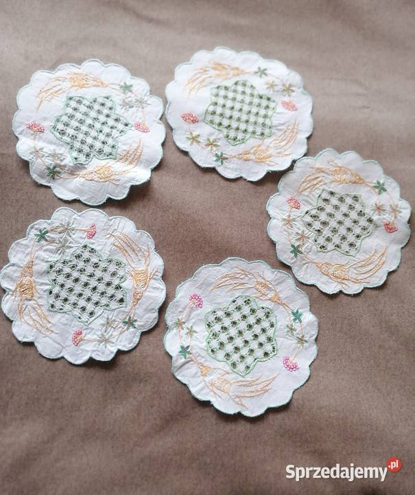 Serwetki ręcznie haftowane okrągłe 5 sztuk wielokolorowy Łódź