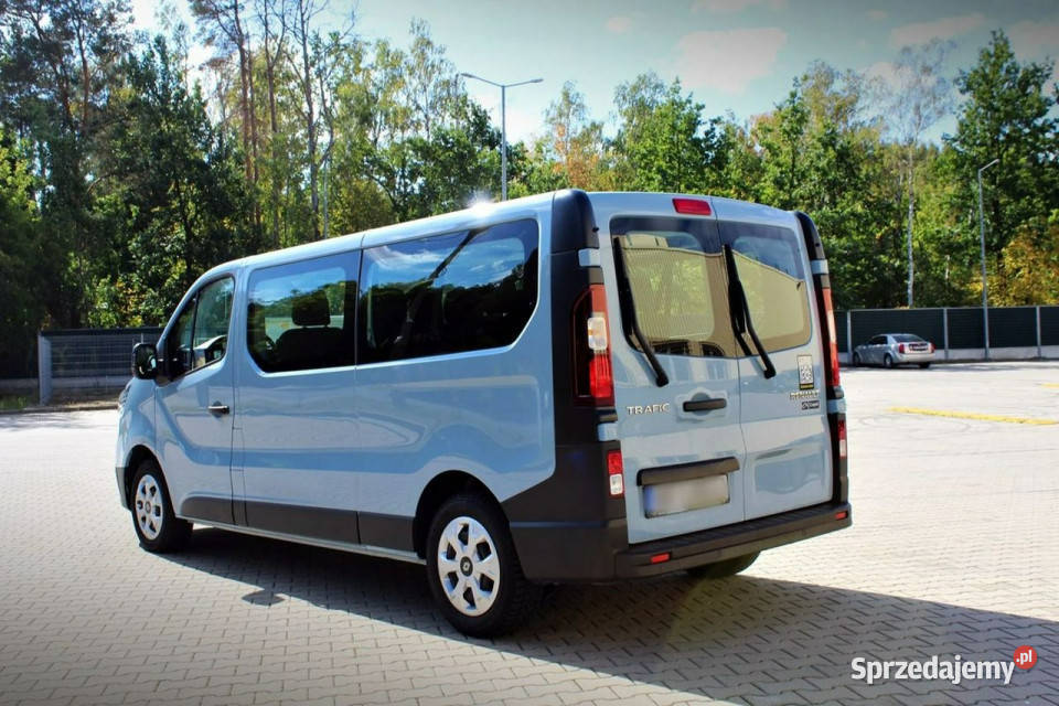 Renault Trafic Renault Trafic L2H1 9 osobowy III światła przeciwmgielne Trafic Łomianki sprzedam