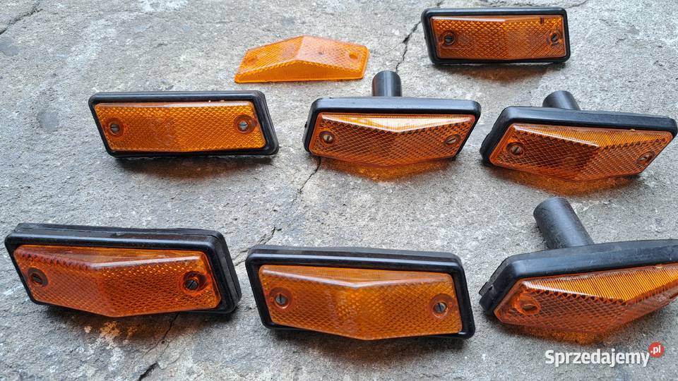 Fiat 125p Polonez kierunkowskaz na błotnik L
