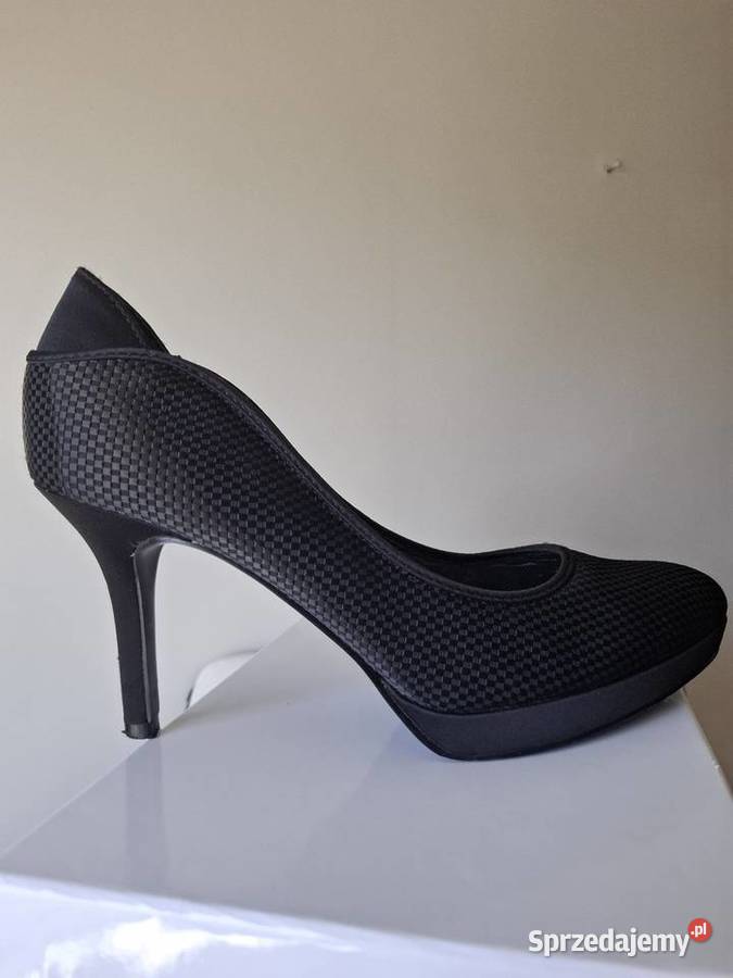 Eleganckie 38 czółenka na platformie MENBUR