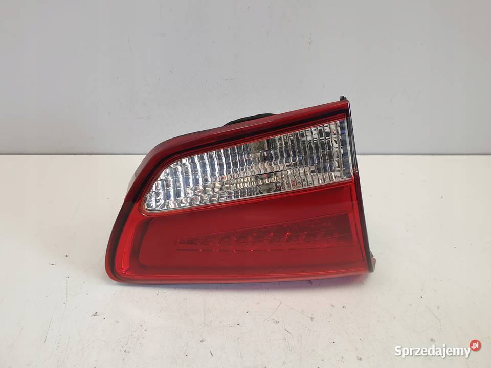 Kia Carens IV TYLNA LAMPA LEWA tył W KLAPE LED lubelskie
