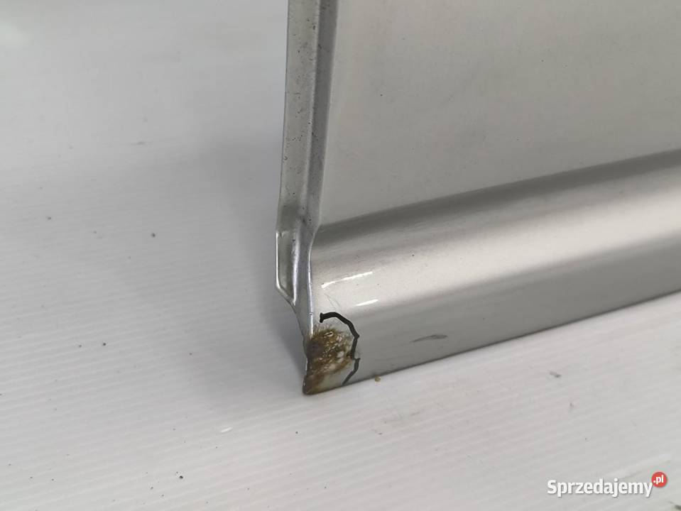 DRZWI LEWY TYŁ TOYOTA AVENSIS II T25 KOMBI