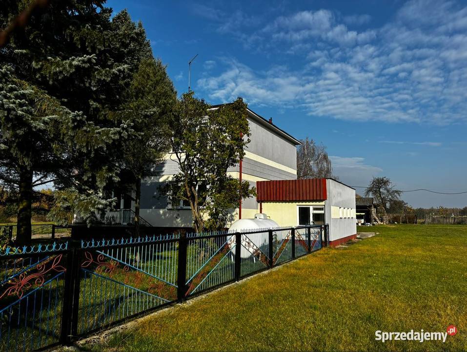 Duży dom z garażem w Błędnicy 430 mazowieckie Błędnica