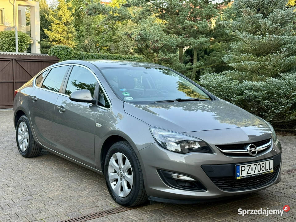 Opel Astra 16 Benzyna J 20092019 Astra Tarnowskie Góry sprzedam