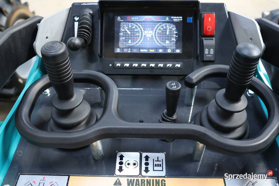 Miniładowarka SCHMiDT AR100 z silnikiem Kubota Pozostałe Legnica