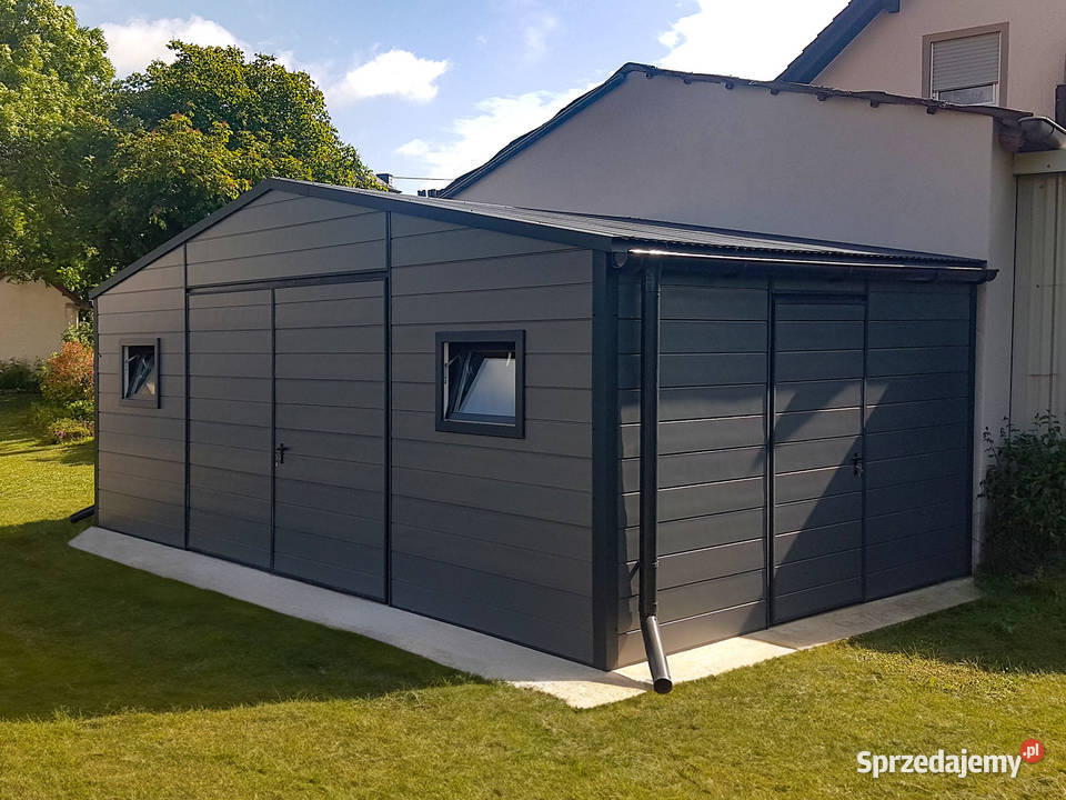 Garaż ocieplany z płyty warstwowej 74m grafit