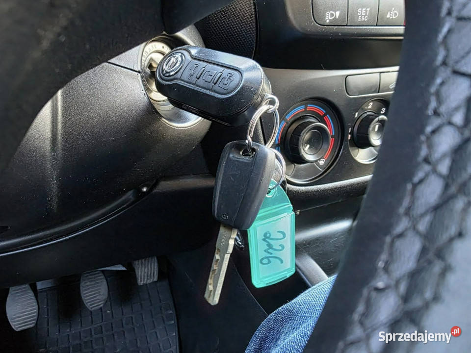 Opel Combo 13 CDTI 90 Dwa Klucze Elektryczne Słupsk