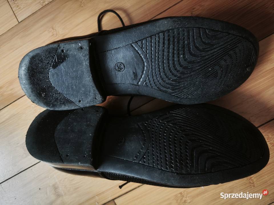 Czarne skórzane półbuty wizytowe chłopięce 36