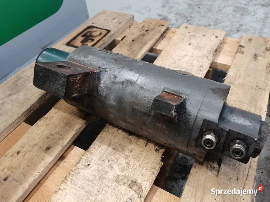 Volvo EW 160B Cylinder hydrauliczny mostu
