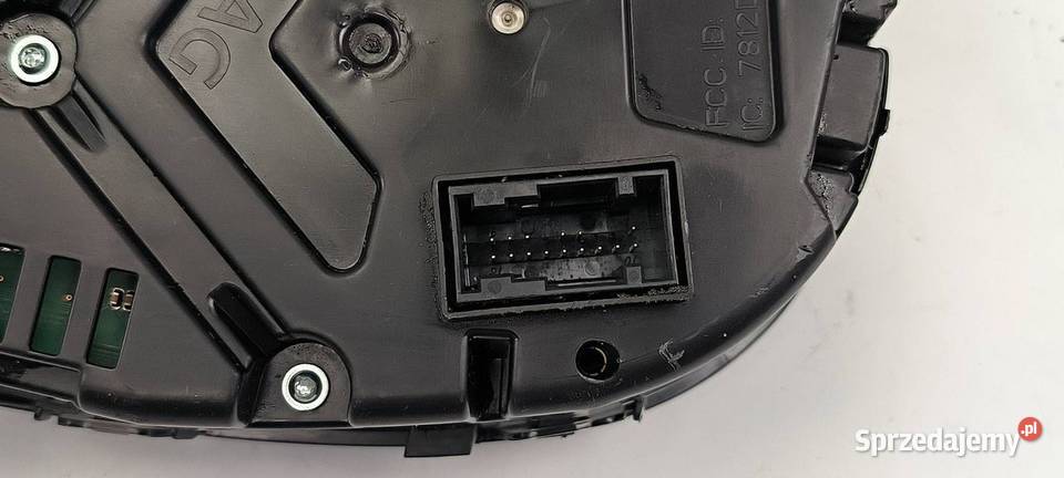 LICZNIK ZEGAR SKODA FABIA III 6V0920731B Pozostałe sprzedam