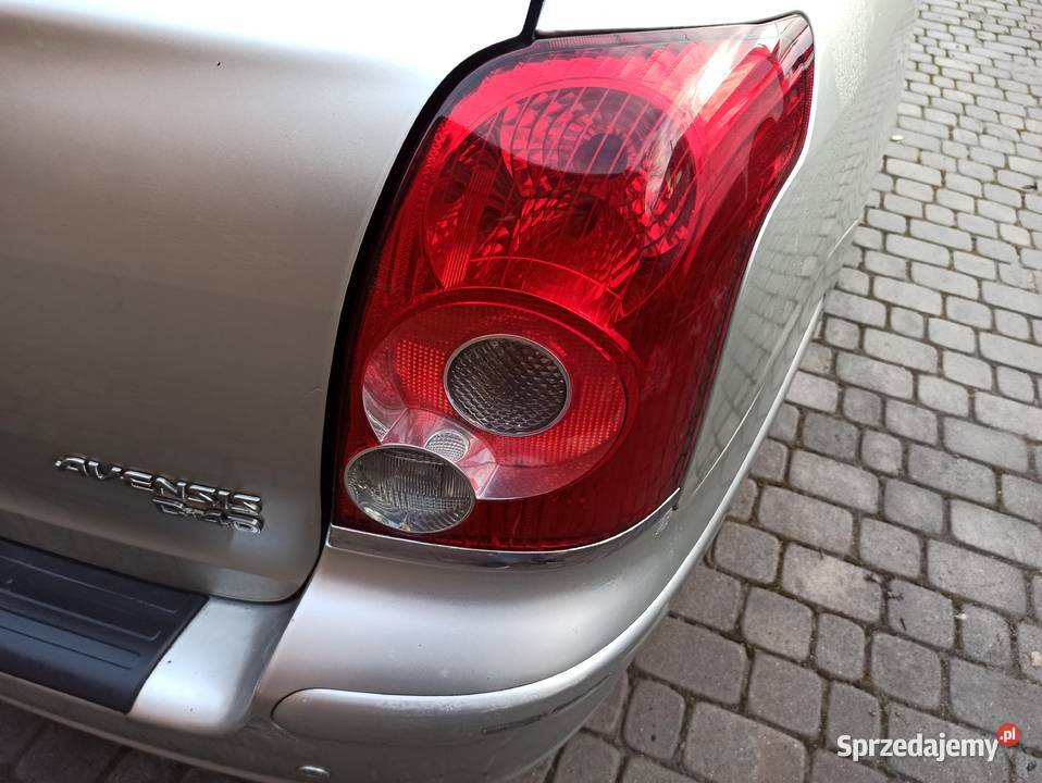 Toyota Avensis t25 kombi Lift 20062009 Lampa tył Bolesławiec