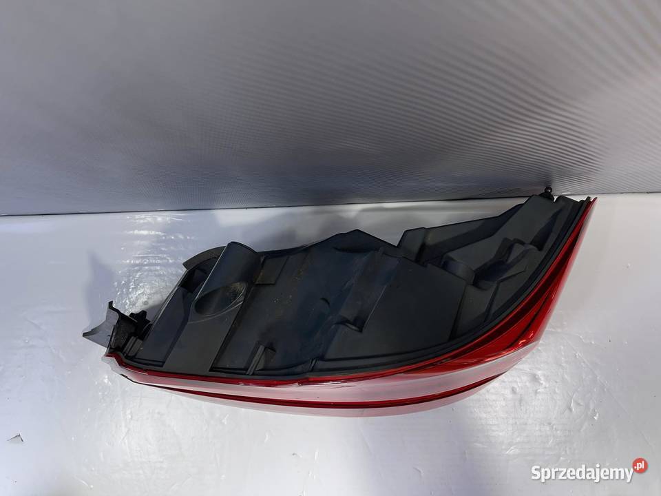 BMW F22 LIFT PRAWA LAMPA TYŁ LED Ostroróg