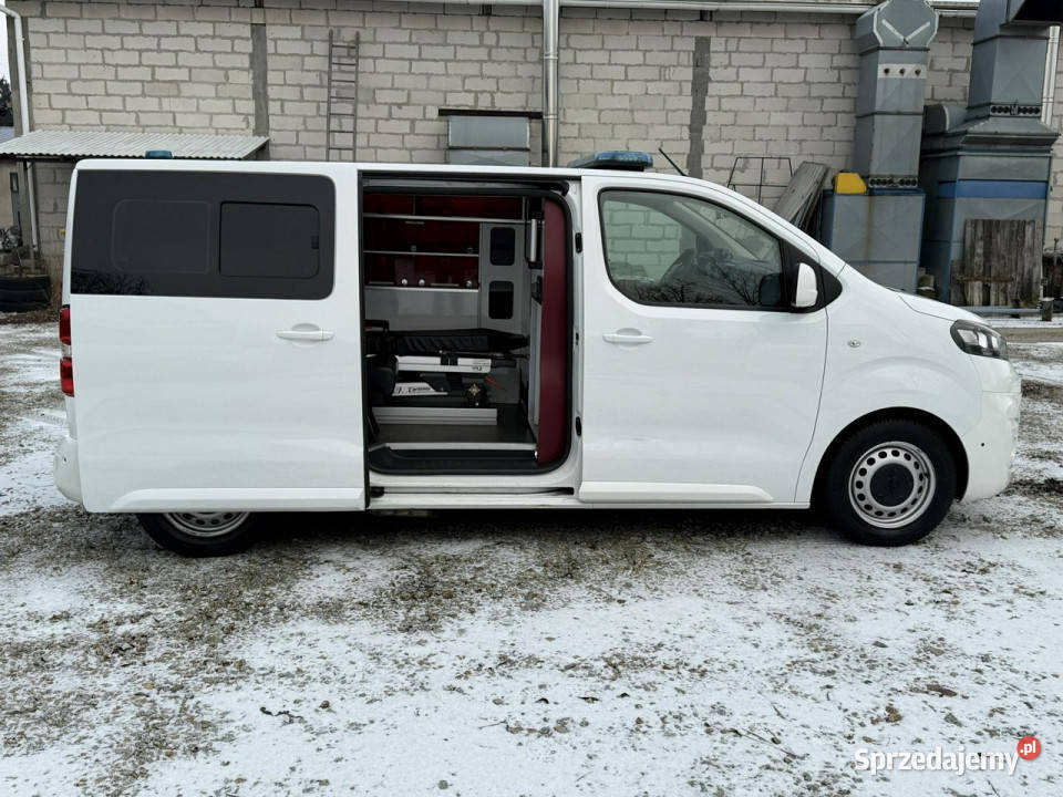 ambulansy Opel Vivaro Opel Vivaro 20CDTI 177 wielkopolskie Gostyń sprzedam