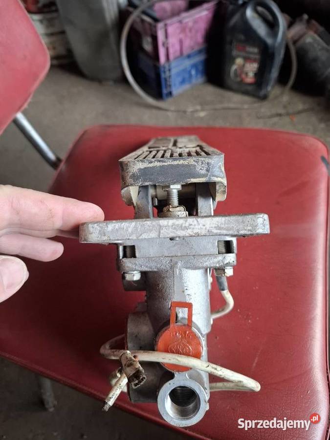 Pedał hamulca pneumatycznego knorr Licenc nowy Pozostałe Targoszyn