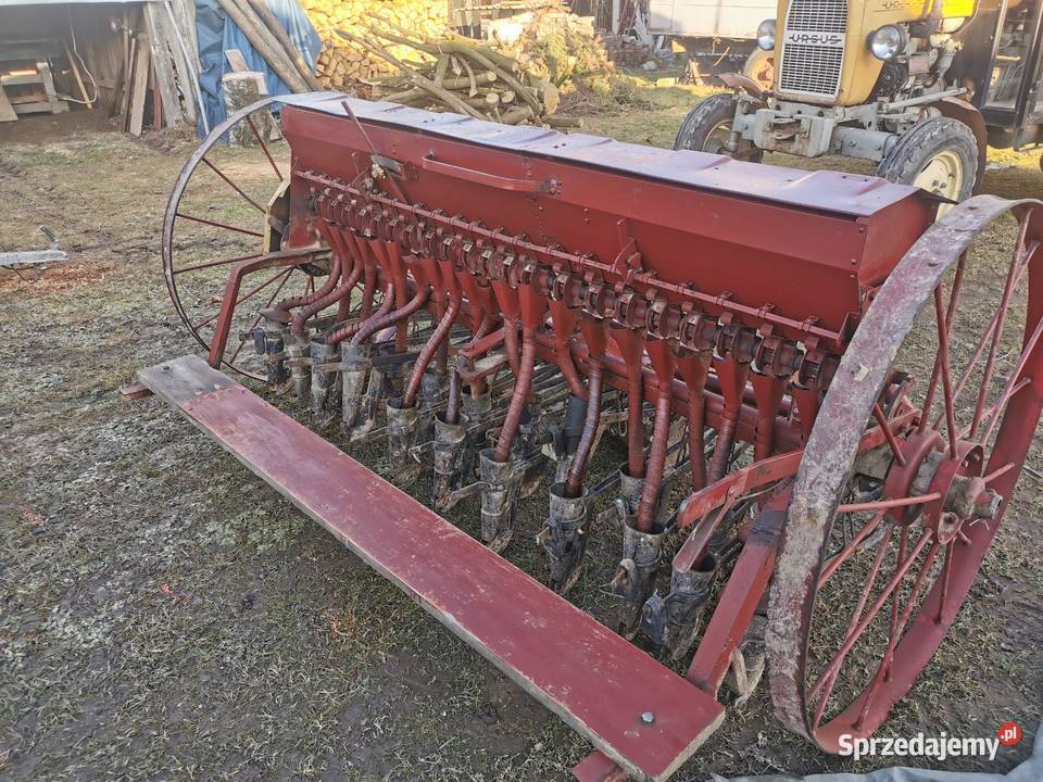 Siewnik zbożowy 21 lejków nieuszkodzony Siewniki i sadzarki Zakrzówek