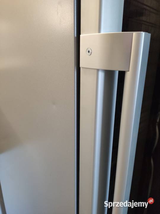 Witryna chłodnicza winiarka Bosch KSW38940 Lodówki i zamrażarki Poznań