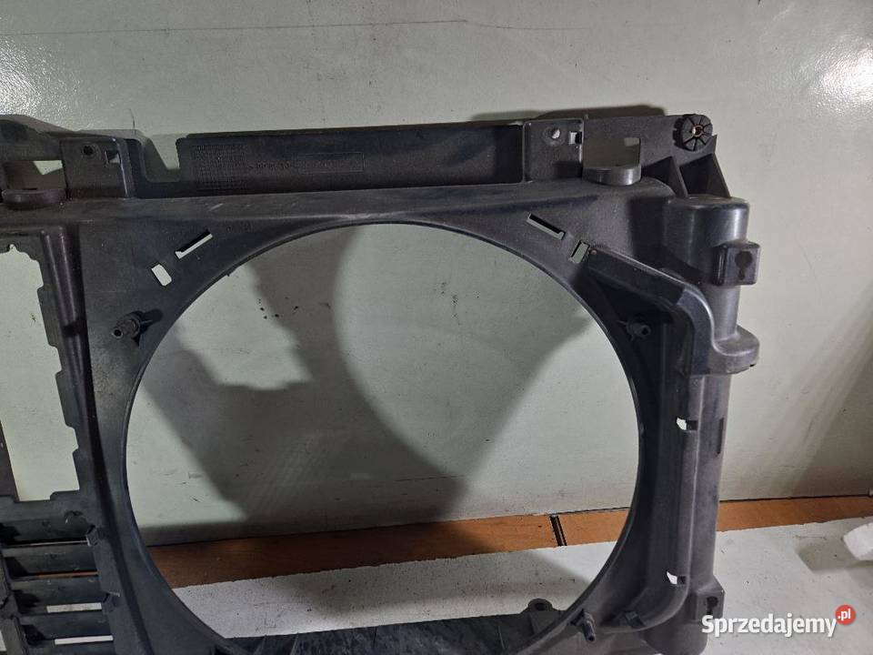 PAS PRZEDNI OBUDOWA CHŁODNICY PEUGEOT PARTNER 16