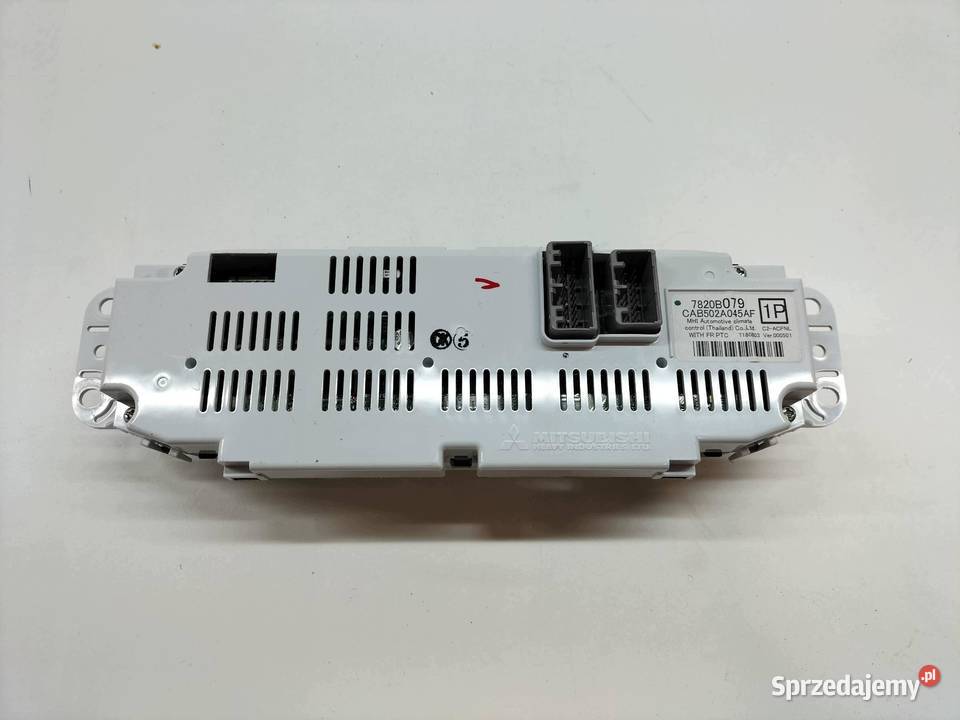 PANEL NAWIEWU 7820B079 CAB502A045AF Mitsubishi osobowe