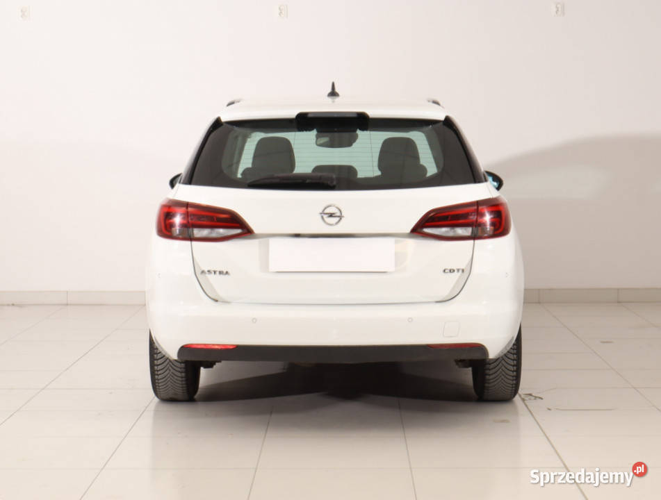 Opel Astra 16 CDTI biały