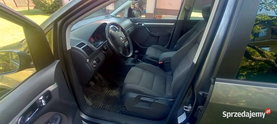 Śliczny VW Touran zamiana ASR (kontrola trakcji) opolskie