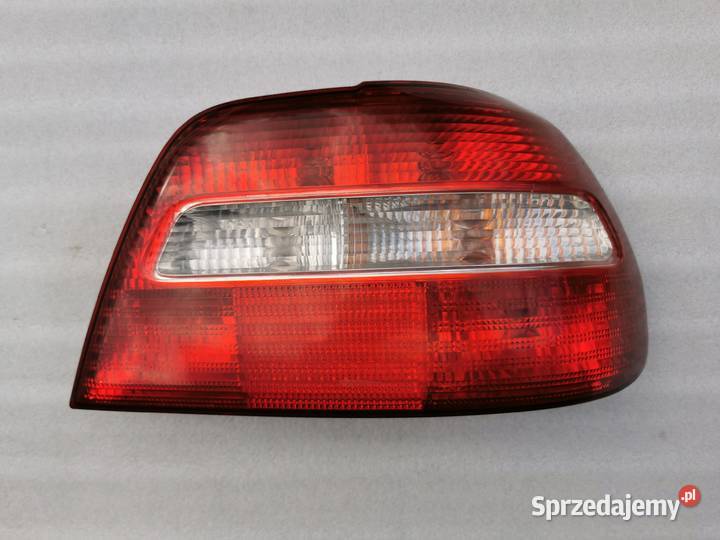 Lampa Prawy Tył Tylna Prawa Volvo S40 Sedan Lift Wyszków