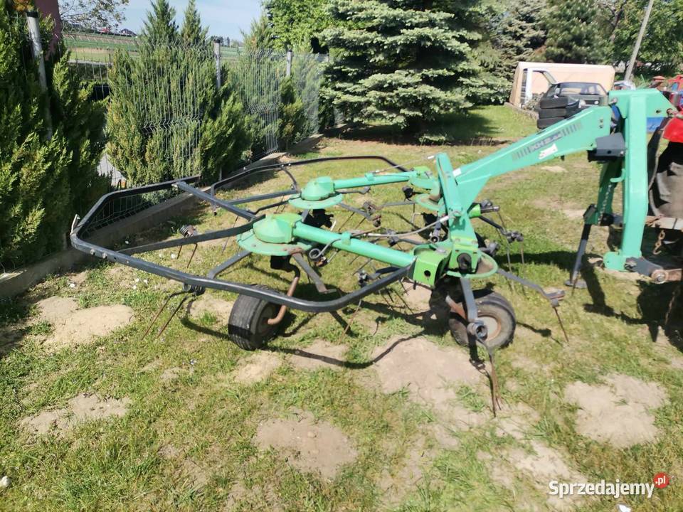 Sprzedam przewracarkę deutzfahr Zgrabiarki i przetrząsacze małopolskie Klimontów