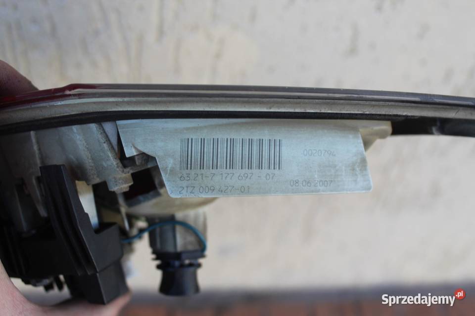 LAMPA KLAPY LEWY TYŁ BMW E61 7177697 Lampy przednie