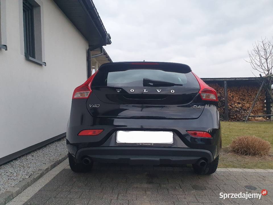 Volvo V40 20 190 2014 Zadbany czarny