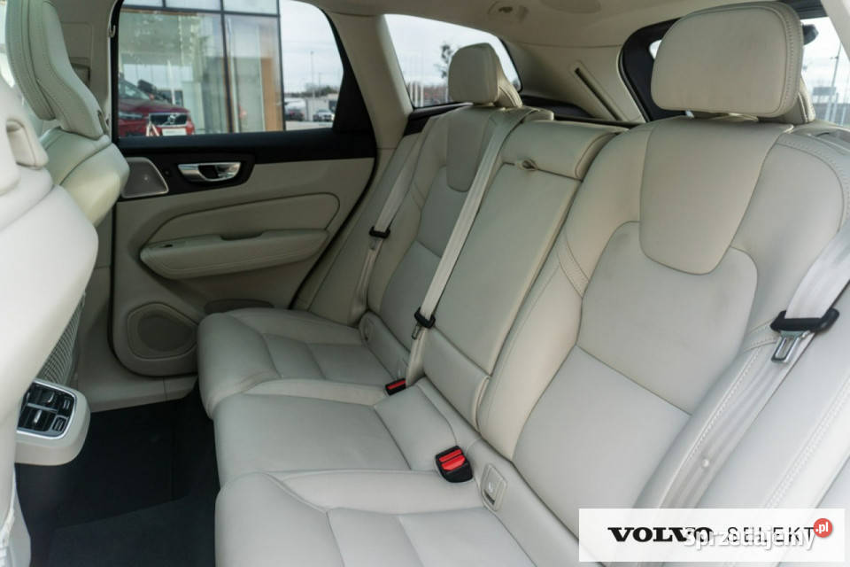 Volvo XC 60 Volvo XC60 B5 AWD Ultimate Dark FV23 kurtyny powietrzne Łódź