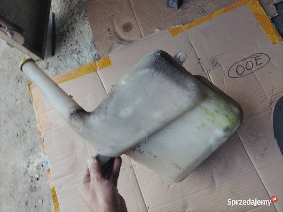 ZBIORNICZEK SPRYSKIWACZY FORD SIERRA Kamień-Kolonia