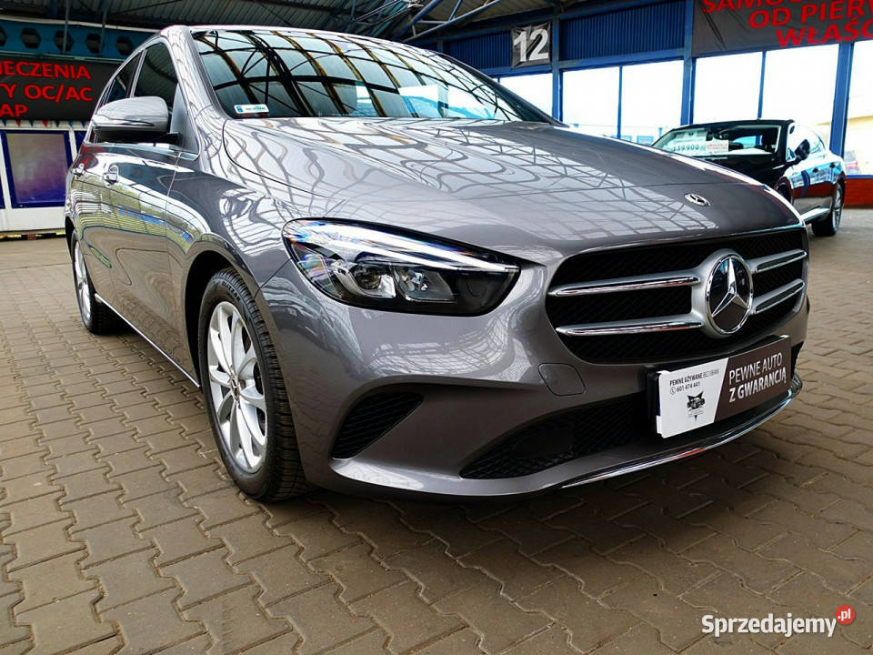 Mercedes B 180 AUTOMAT LedSkóraNAVIKamera Mercedes-Benz