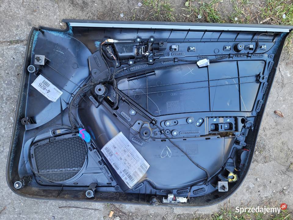 Boczek audi a4 b8 Rok produkcji 2010 Motoryzacja Tomaszów