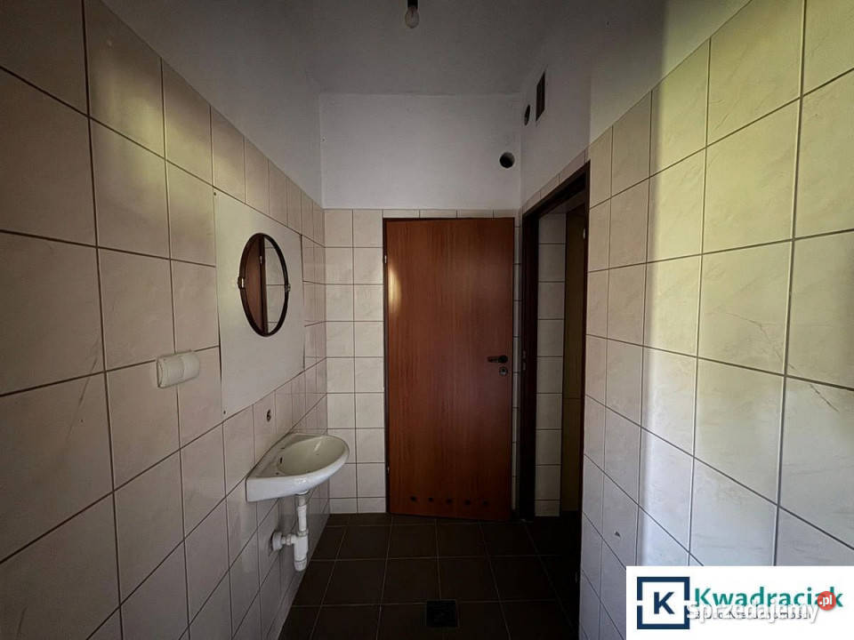 Do sprzedaży lokal Iskrzynia 890m2 Sprzedaż