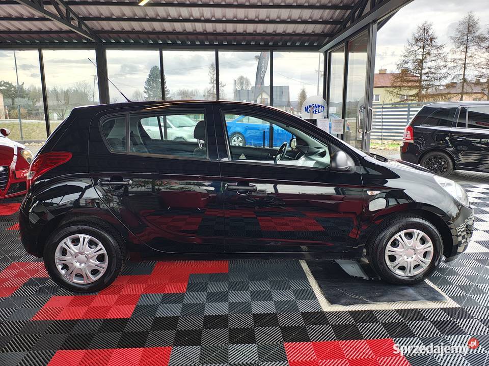 HYUNDAI I20 12 Benzyna Niski przebieg ZADBANY komputer pokładowy i20 podkarpackie Zarszyn