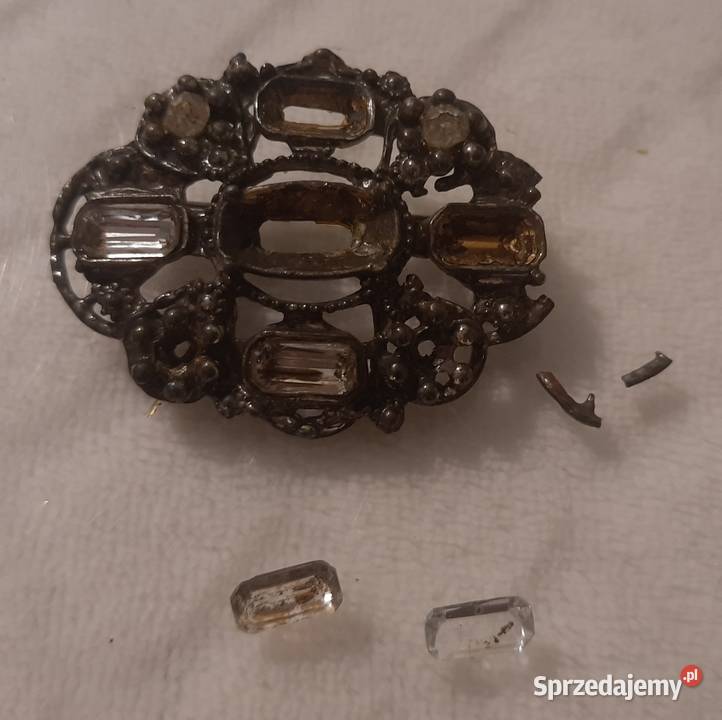 Przypinka broszka metalowa kamienie 38x49 Czeladź