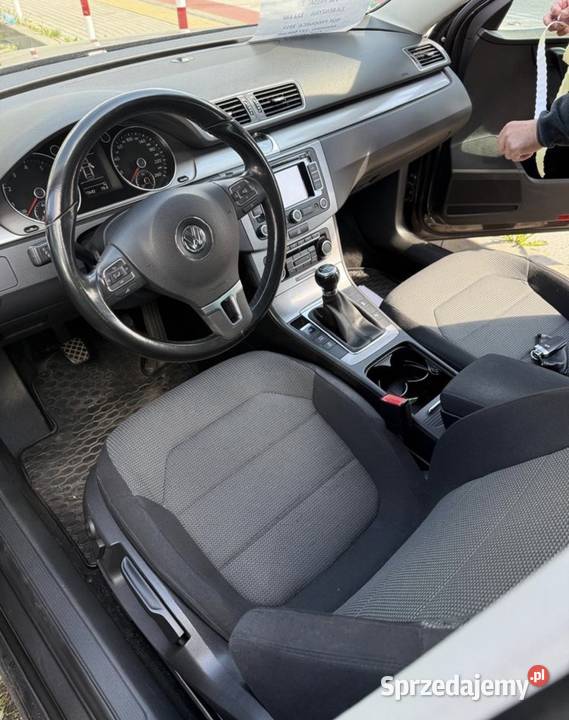 VW Passat świetny stan Rok produkcji 2011 Sanok sprzedam