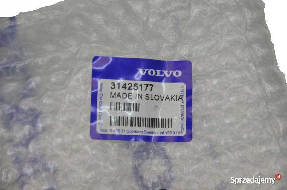 VOLVO XC60 II prawa krata w zderzak przedni OE Bielany Wrocławskie
