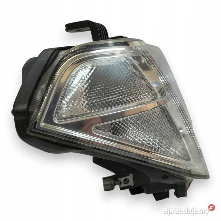 LAMPA PRAWA Nissan Navara D40 Pathfinder III R51